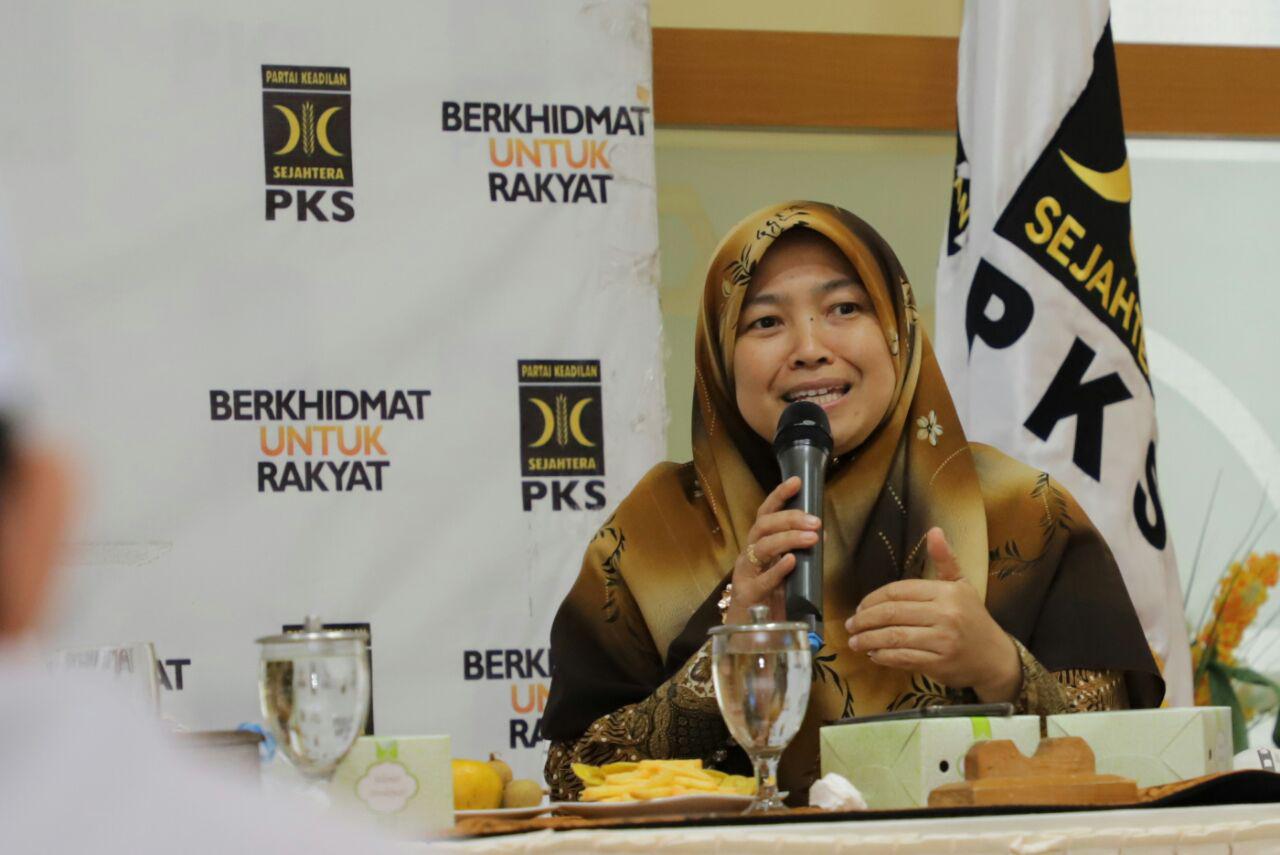 PKS: Angka Kematian Ibu, Stunting Balita, dan Defisit BPJS Tugas Berat Menkes Baru